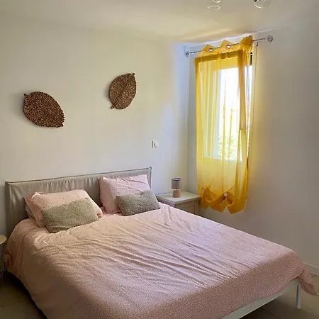 Maison Chaleureuse Avec Spa Et Jardin Privatif *