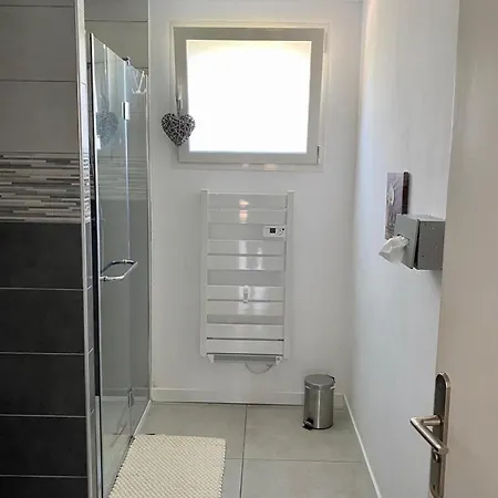Maison Chaleureuse Avec Spa Et Jardin Privatif Six-Fours-les-Plages
