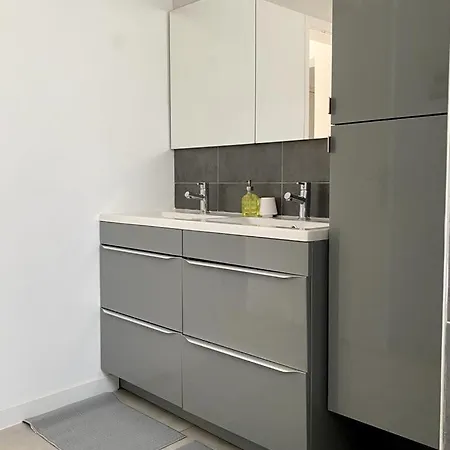 Maison Chaleureuse Avec Spa Et Jardin Privatif * Six-Fours-les-Plages